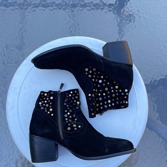 NWOT Anthropologie SEY Black Suede Boots With Metal Studs, Sz 8, Retail $250 - Picture 8 of 10